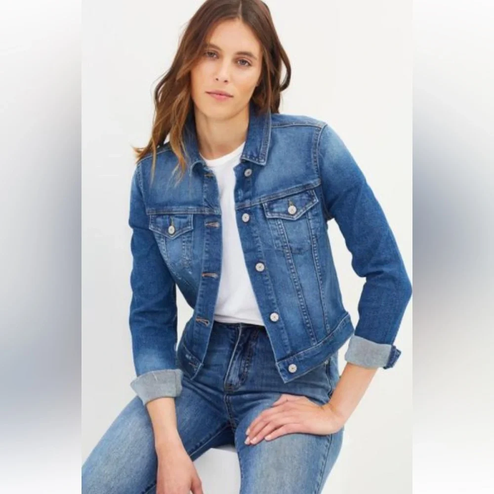 NWT $99.50 Tommy Hilfiger Blue Denim Jean Jacket Size M - Picture 1 of 7